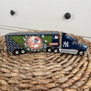 Yankees Die Cast truck